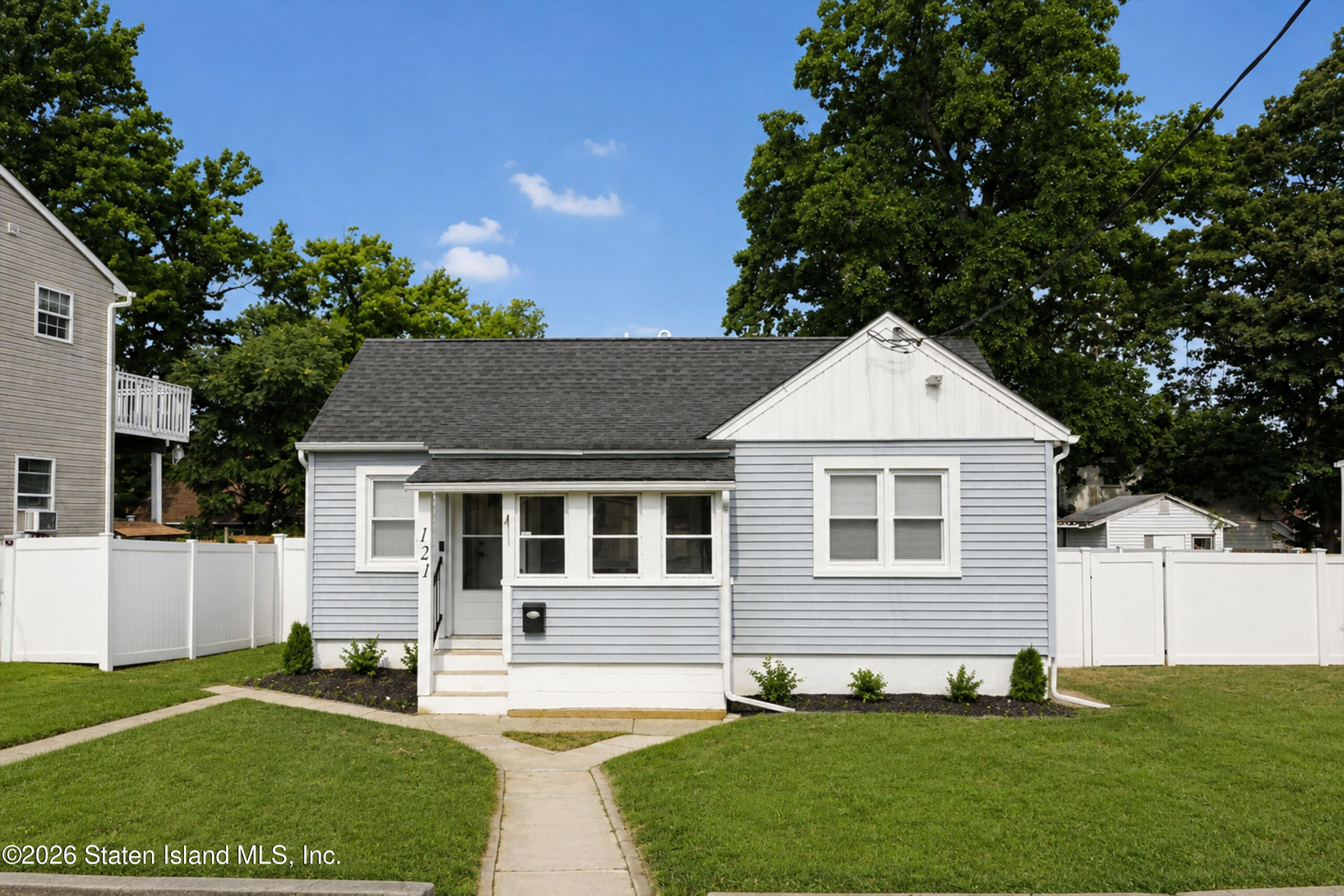 121 Seawood Drive, Keyport, NJ, 07735