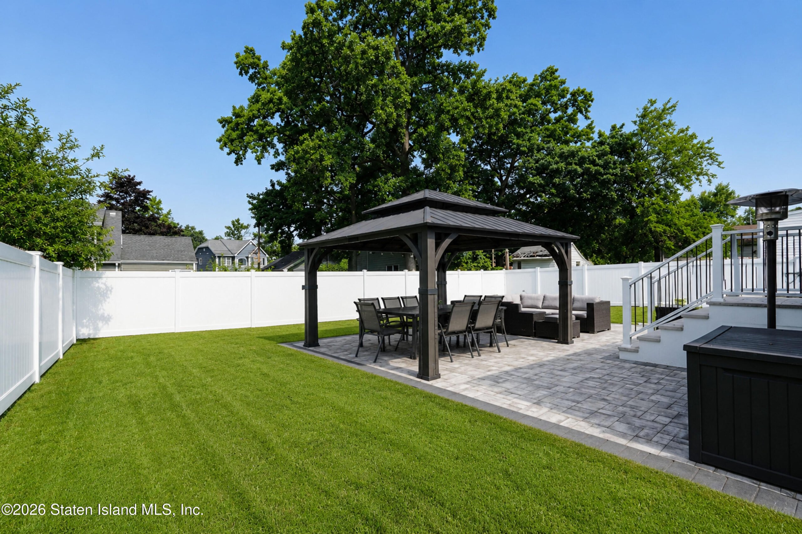 121 Seawood Drive Image 4