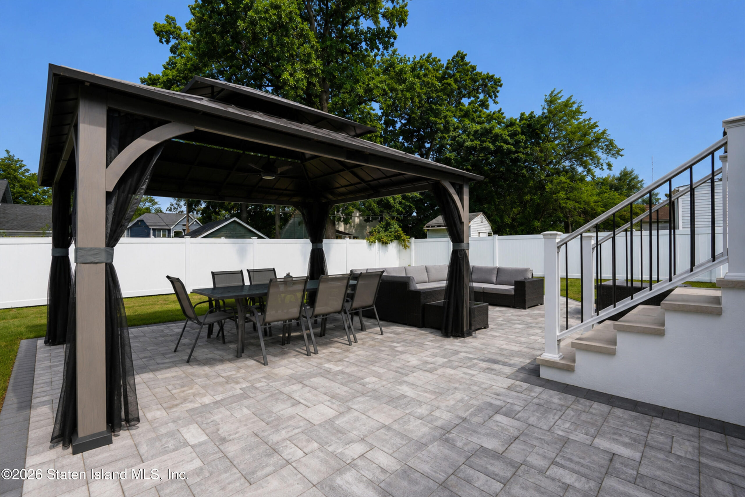 121 Seawood Drive Image 5