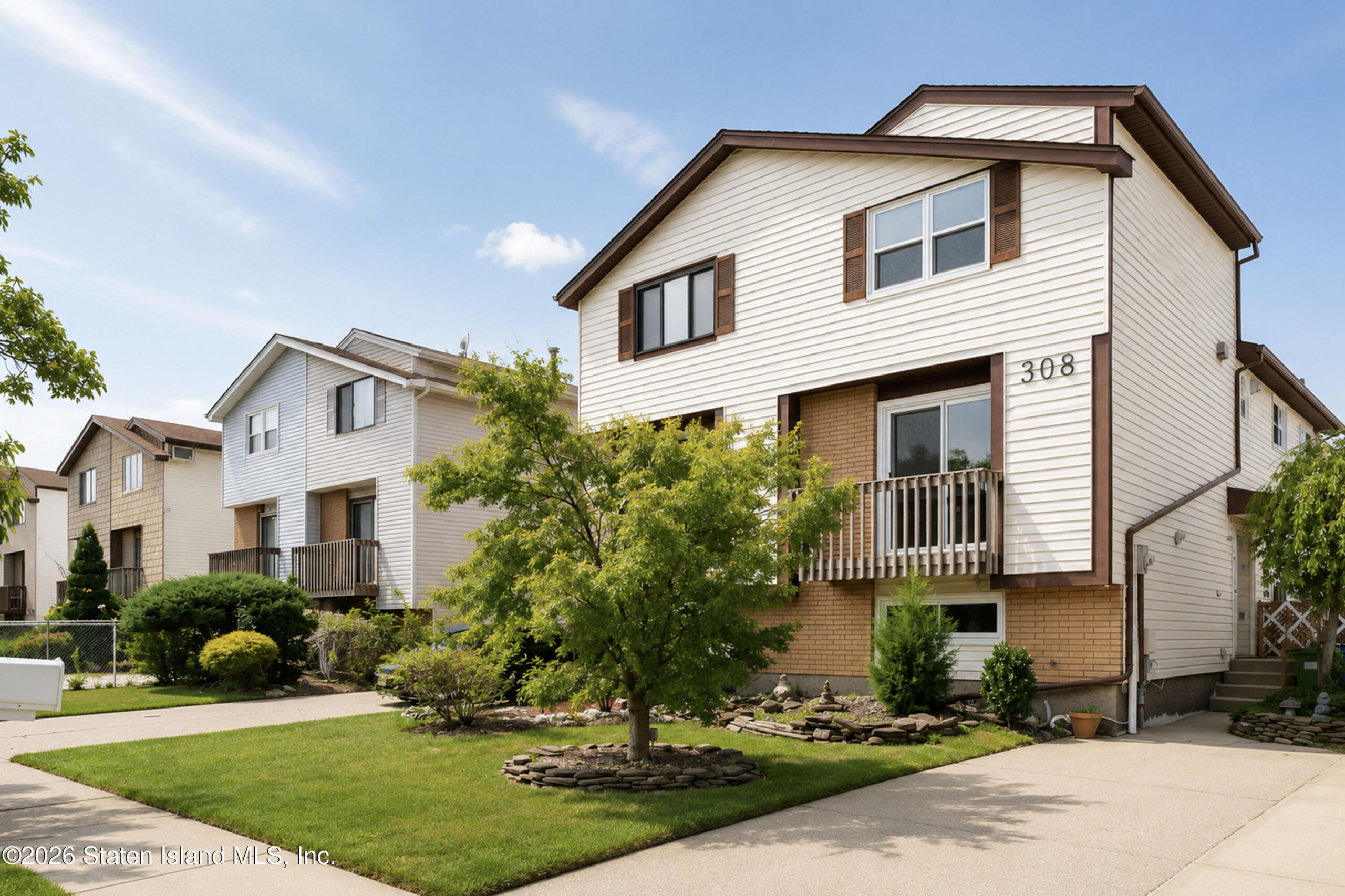 308 Travis Avenue Image 2