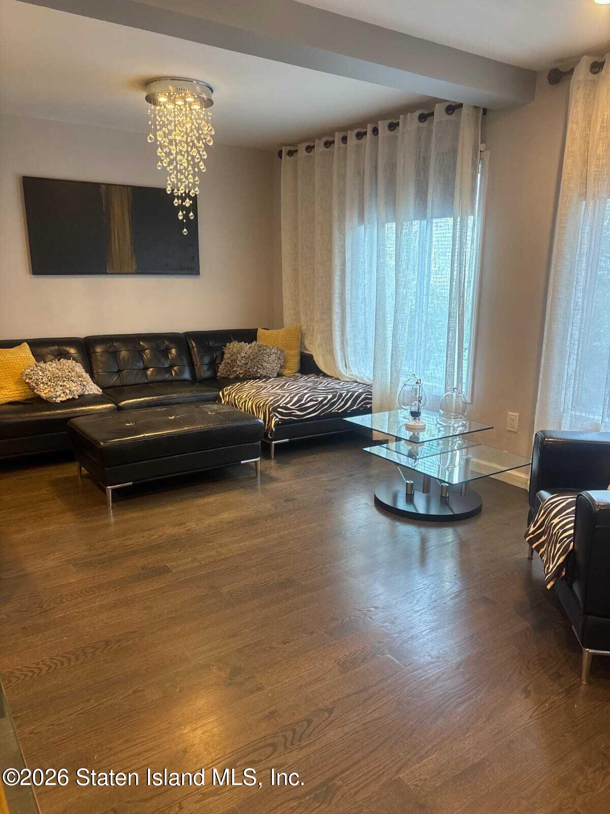 660 Ilyssa Way, Staten Island, NY, 10312 image 25