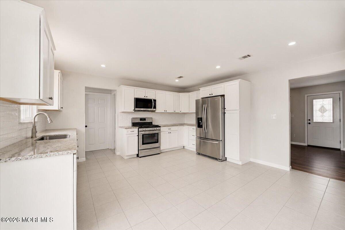 636 Monmouth Avenue Image 5
