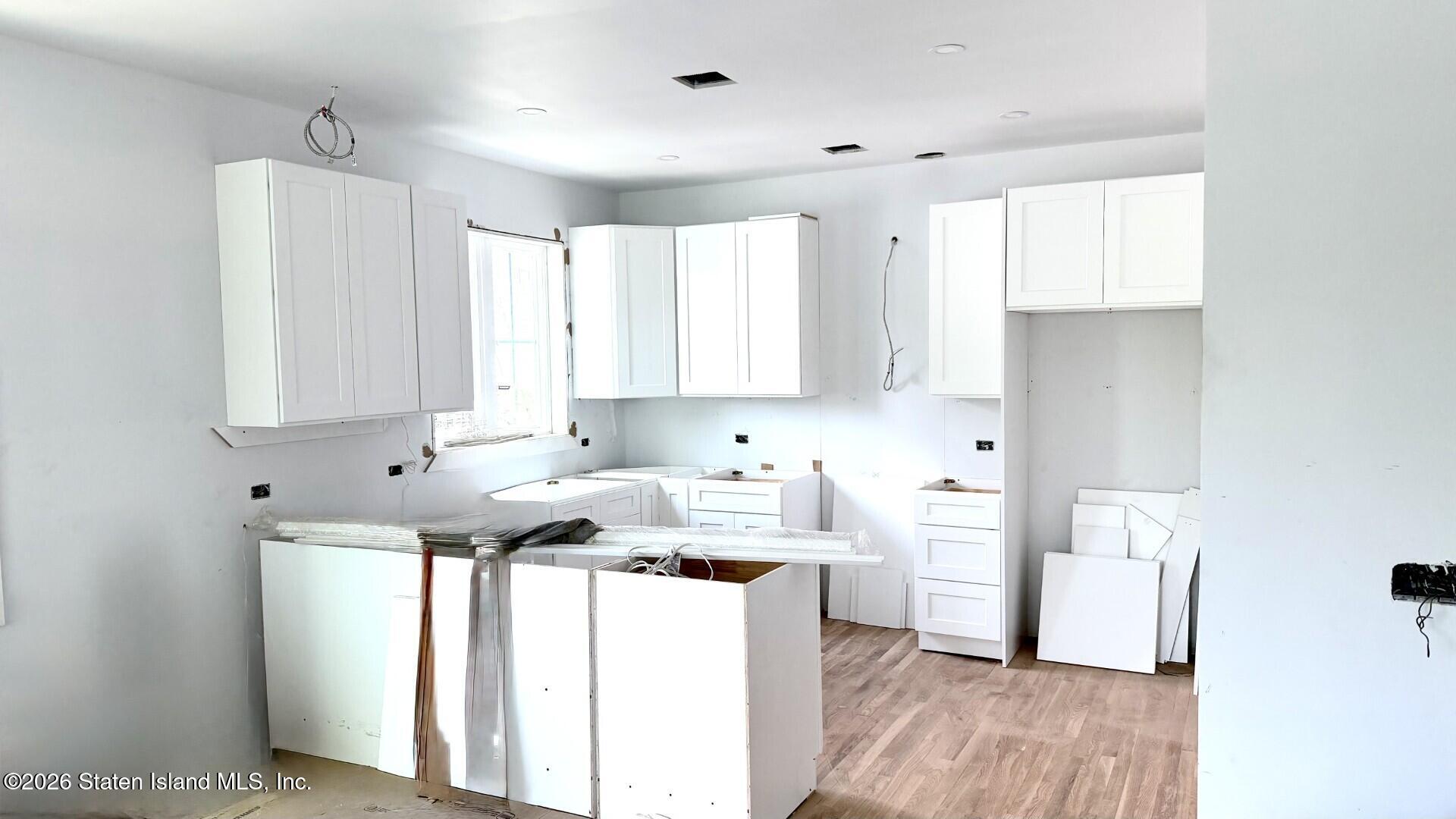 17 Ruth Place, Staten Island, NY, 10305 image 9