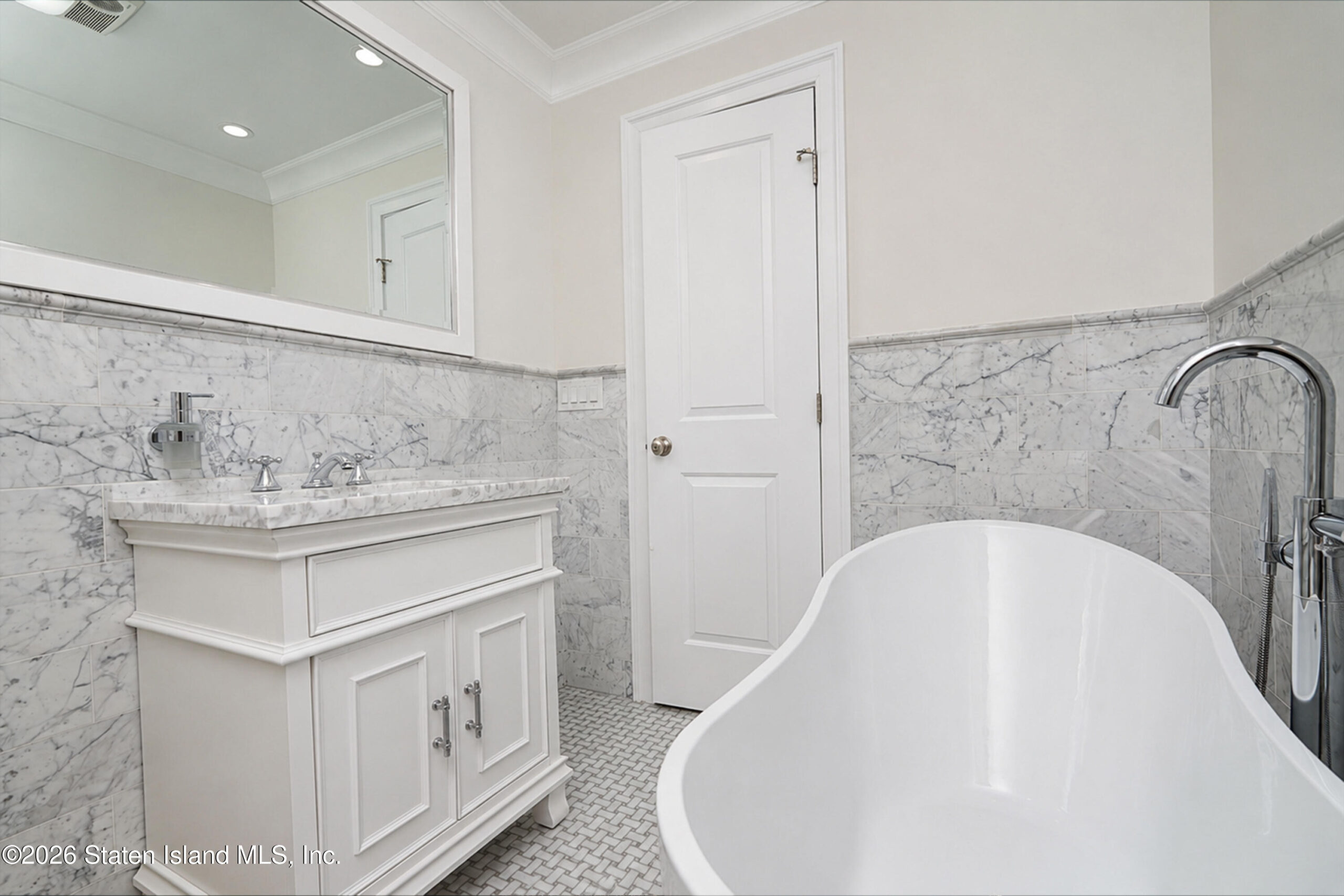 210 Longview Road, Staten Island, NY, 10301 image 29