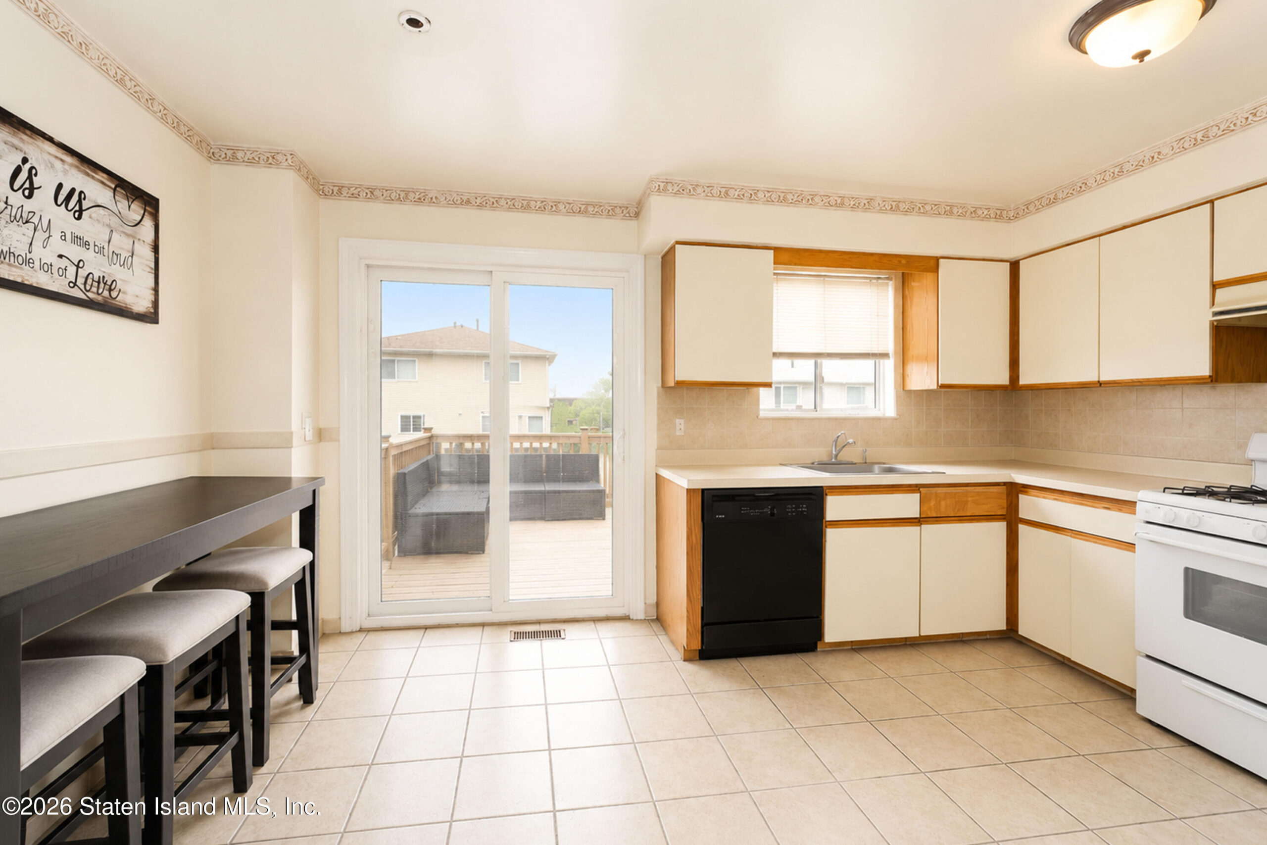 75 Francesca Lane, Staten Island, NY, 10303 image 11