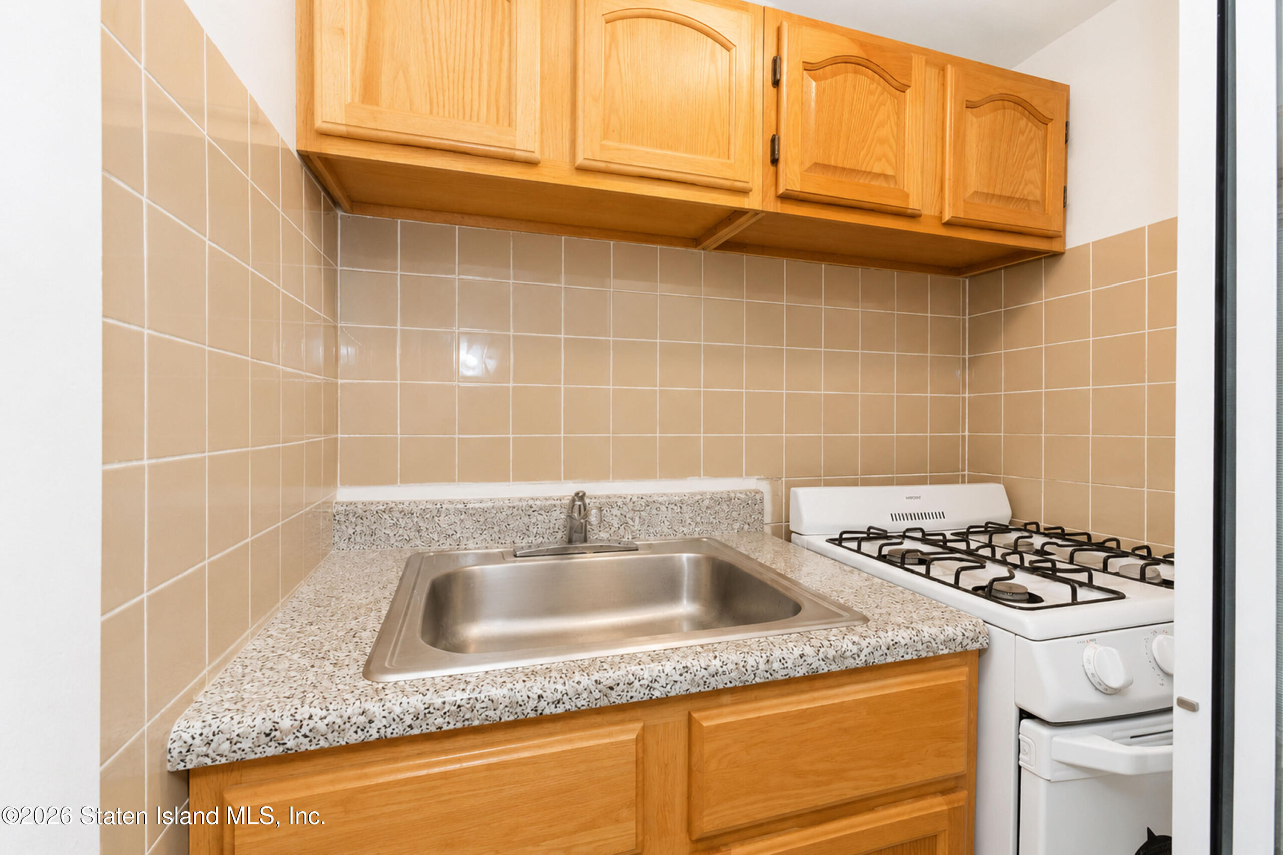 75 Francesca Lane, Staten Island, NY, 10303 image 23