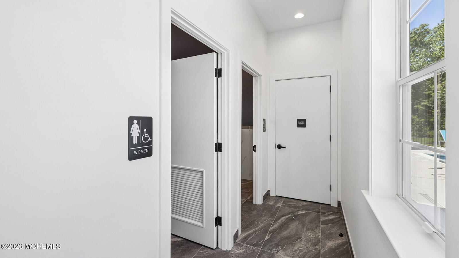 31 Forest Park Drive Image 4
