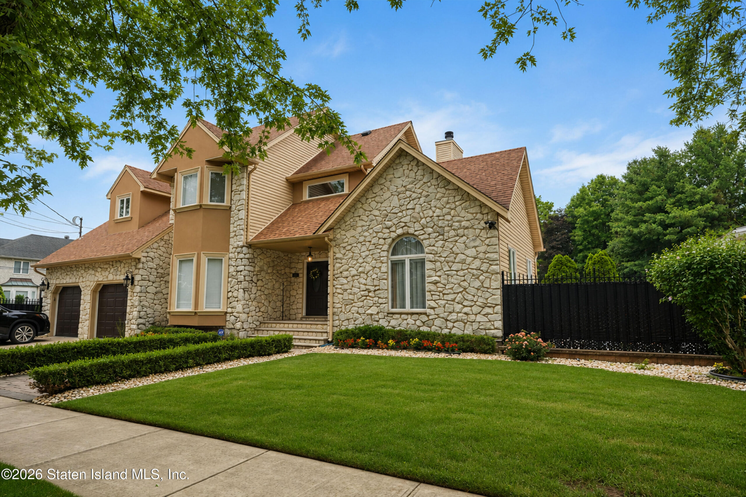 184 Bedell Avenue Image 5