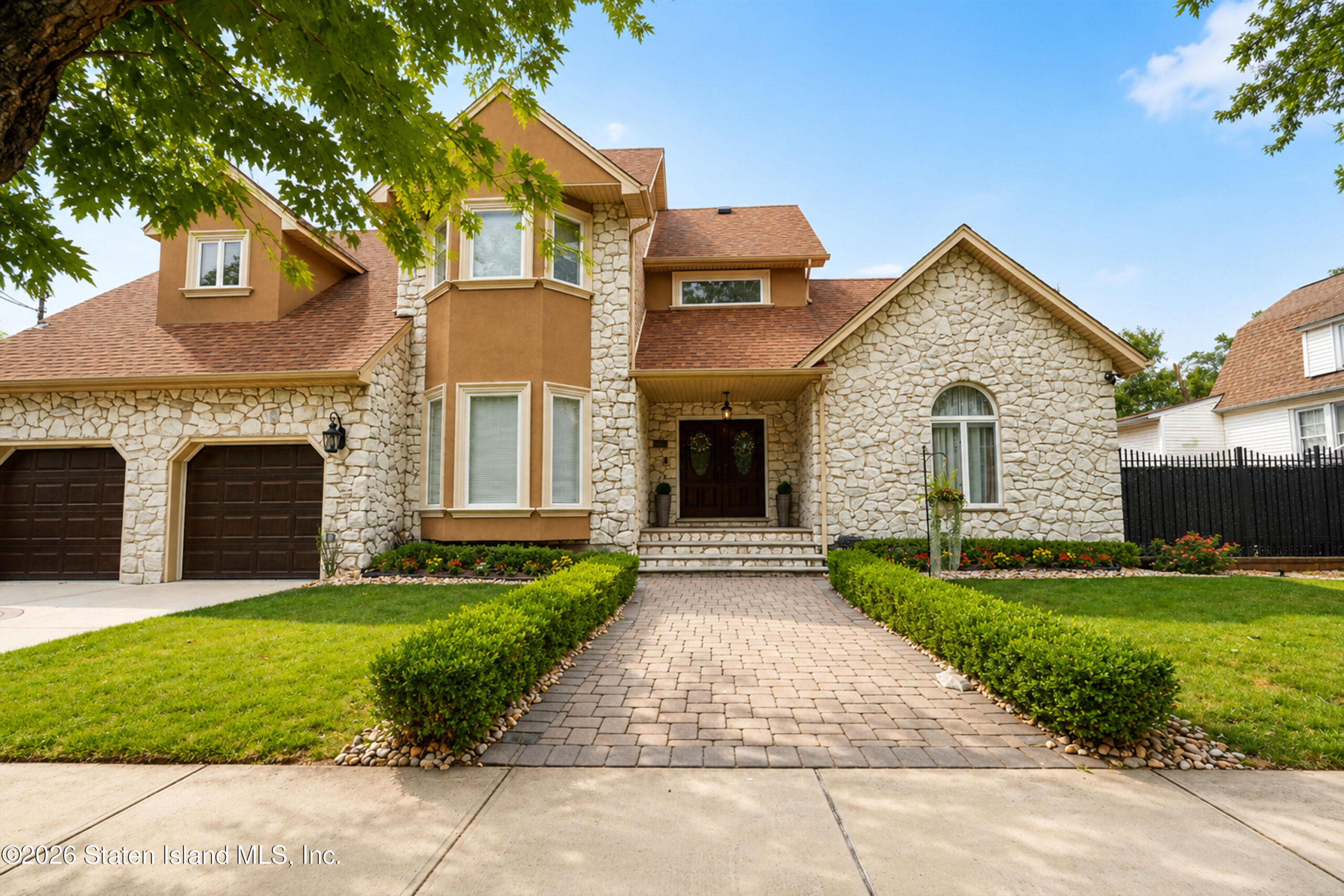 184 Bedell Avenue Image 4