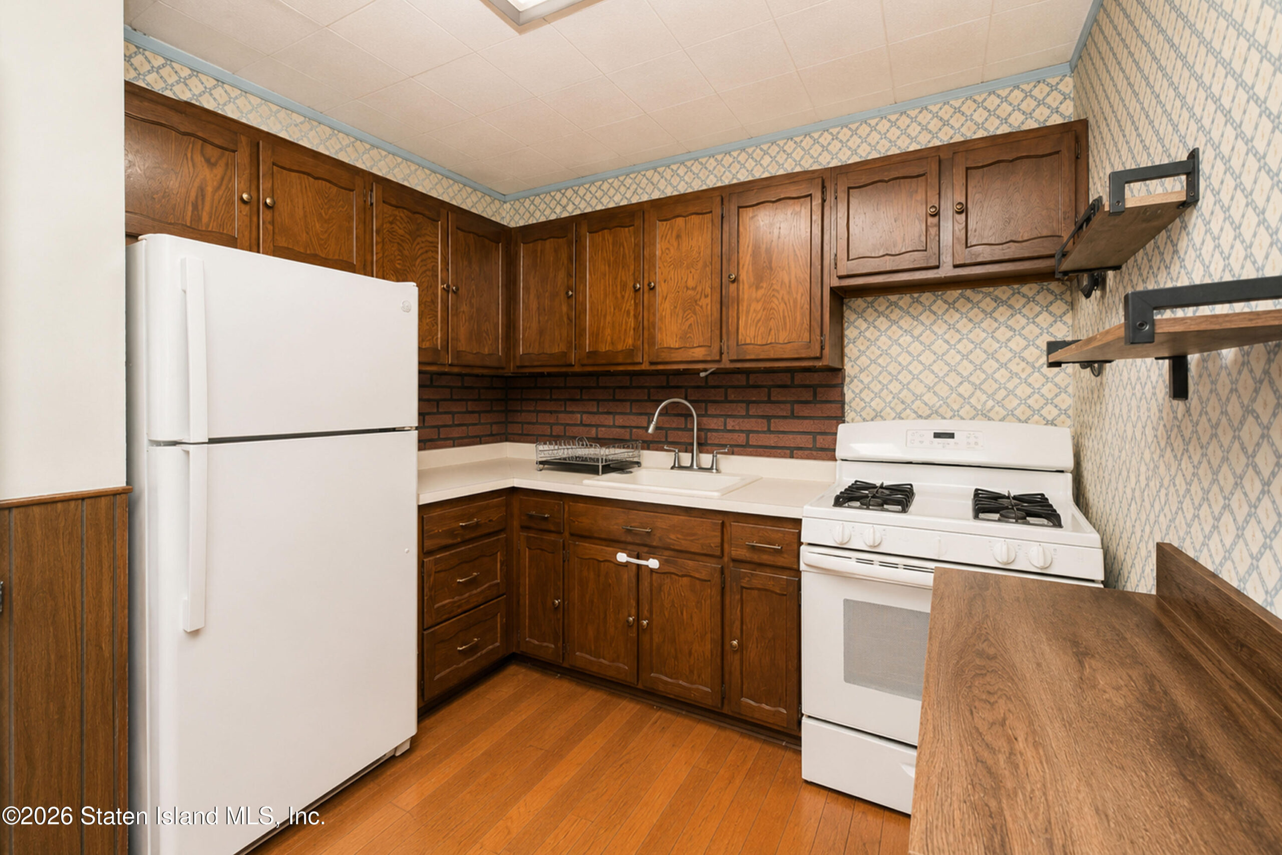 90 Comstock Avenue Image 5