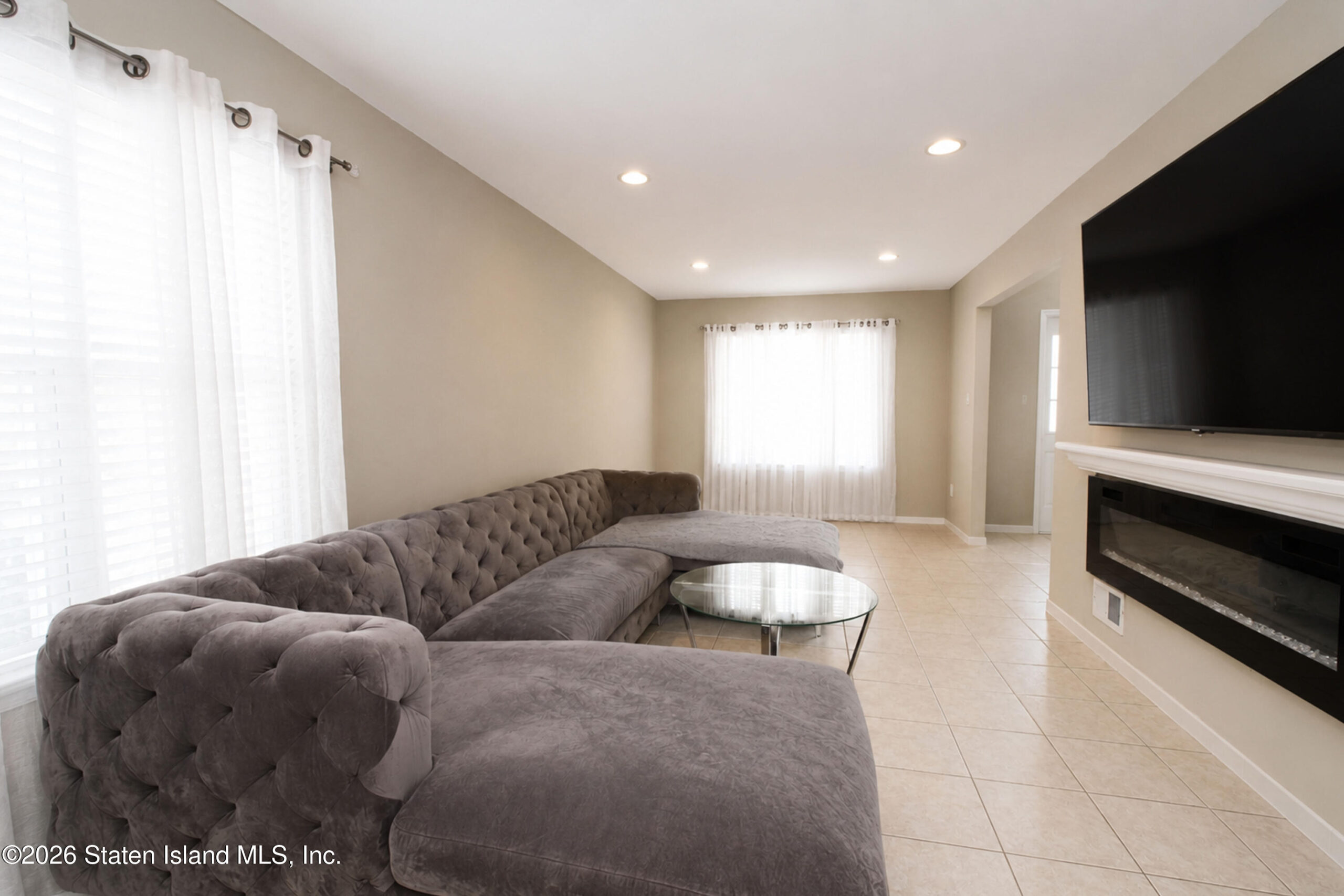 126 Tyrrell Street Image 5