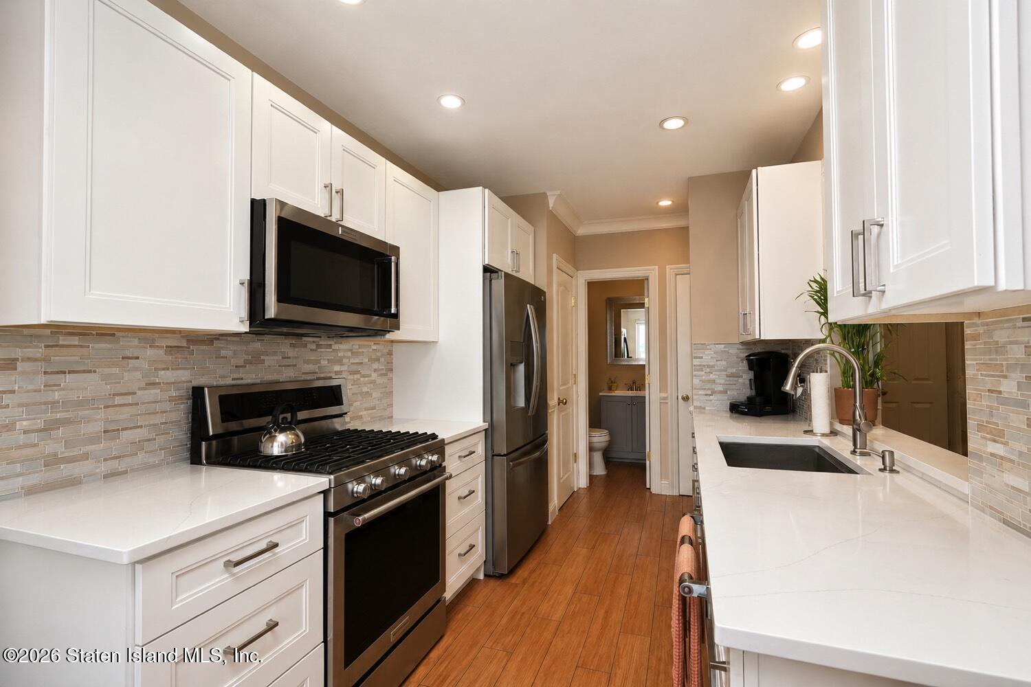 56 Harbour Court, Staten Island, NY, 10308 image 18