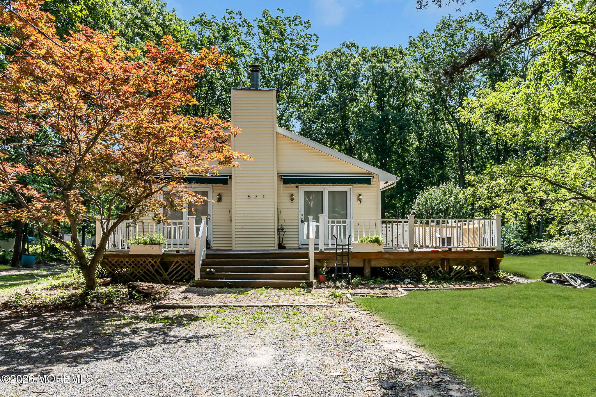 571 Whitecomb Avenue Image 3