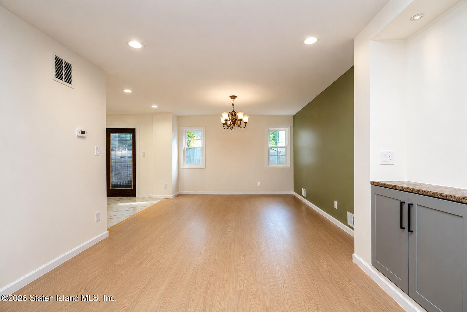81 Tuckahoe Avenue Image 3