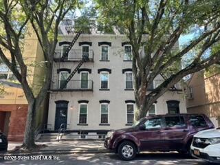 440 Saint Marks Place Image 3