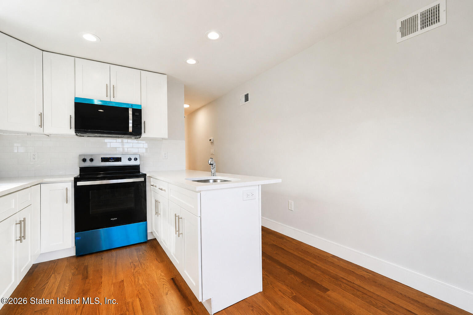 210 Holden Boulevard, Staten Island, NY, 10314 image 12
