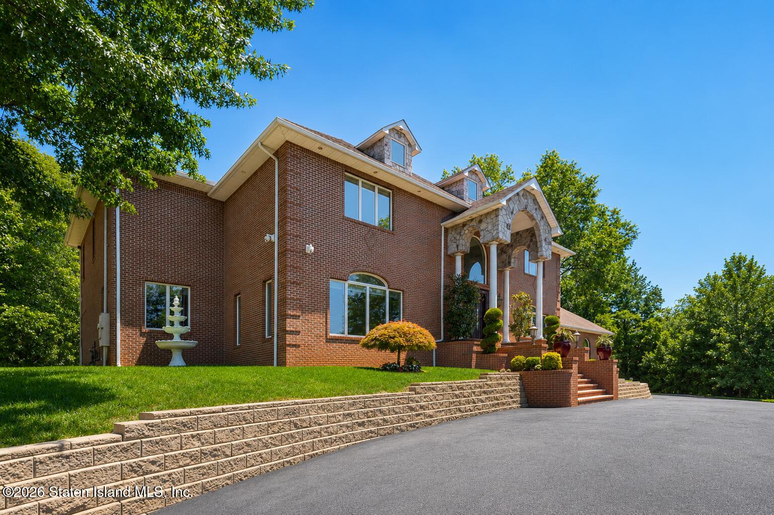 935 Todt Hill Road, Staten Island, NY, 10304