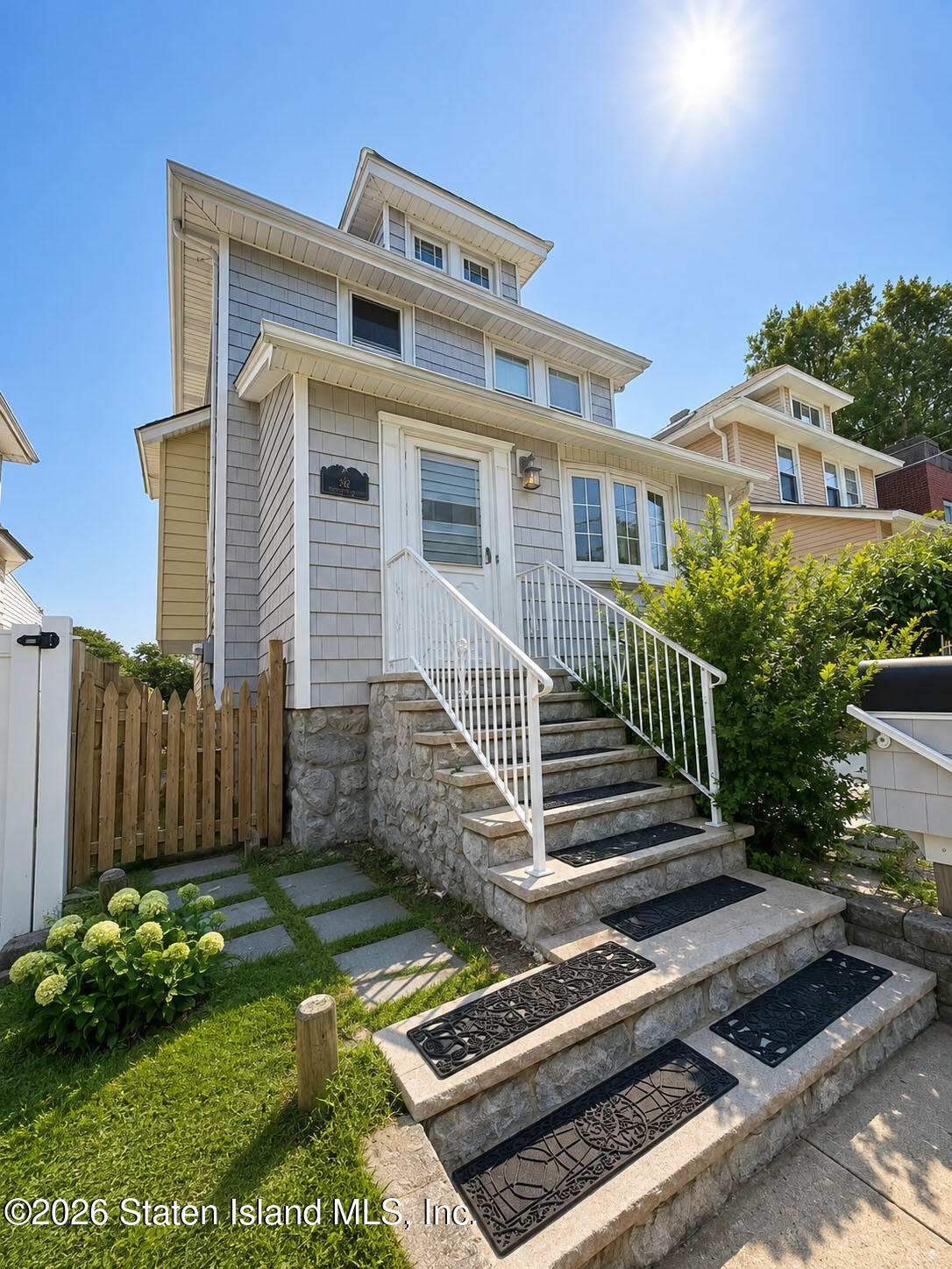 26 Heusden Street, Staten Island, NY, 10303