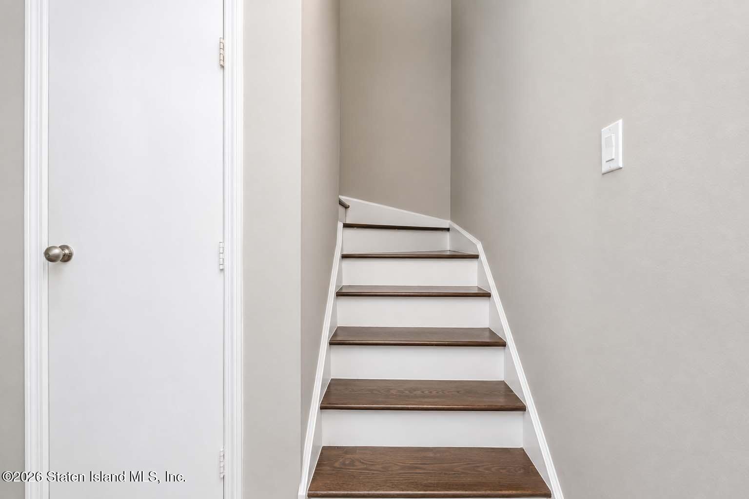 660 Ilyssa Way, Staten Island, NY, 10312 image 8