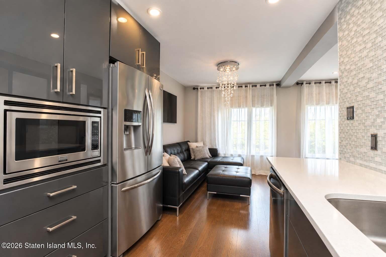 660 Ilyssa Way, Staten Island, NY, 10312 image 19