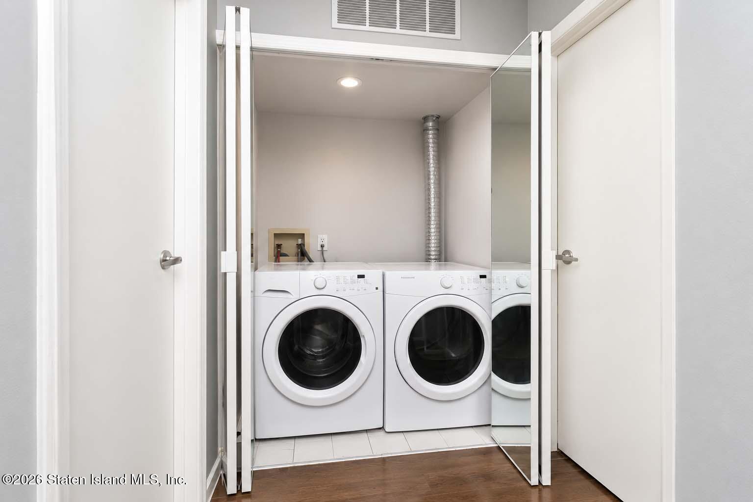 660 Ilyssa Way, Staten Island, NY, 10312 image 26
