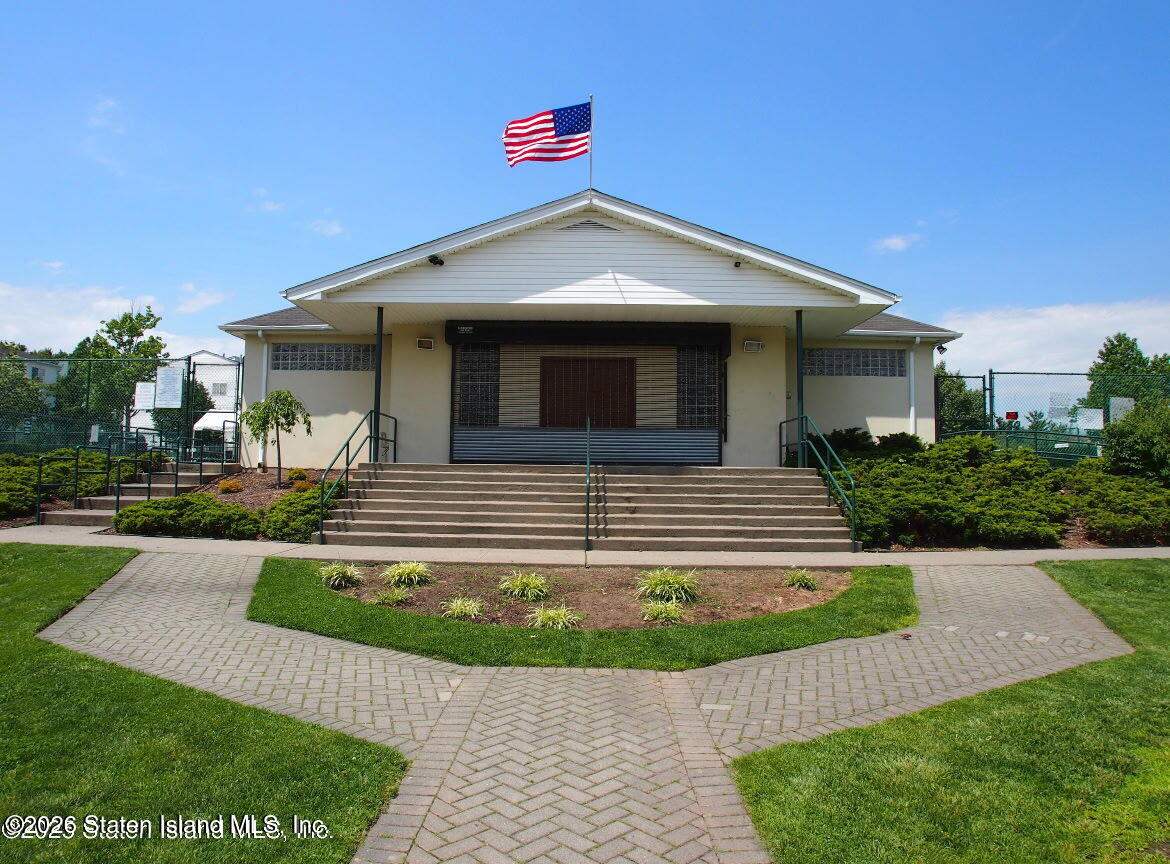 660 Ilyssa Way, Staten Island, NY, 10312 image 31