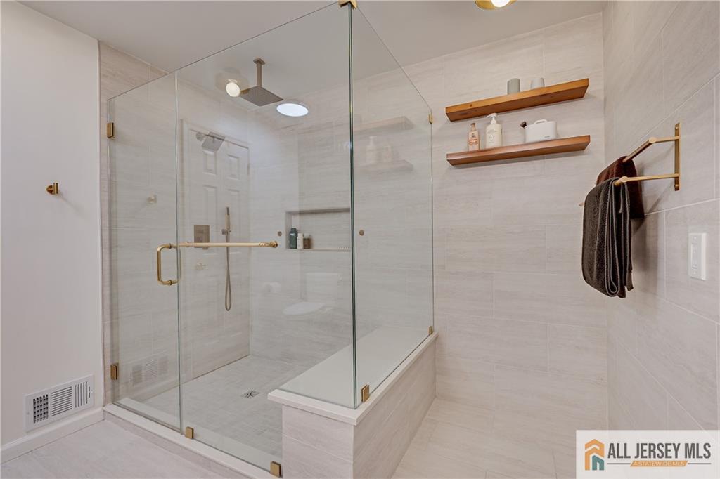 403 Somerset Court, South Brunswick, NJ, 08540 image 26
