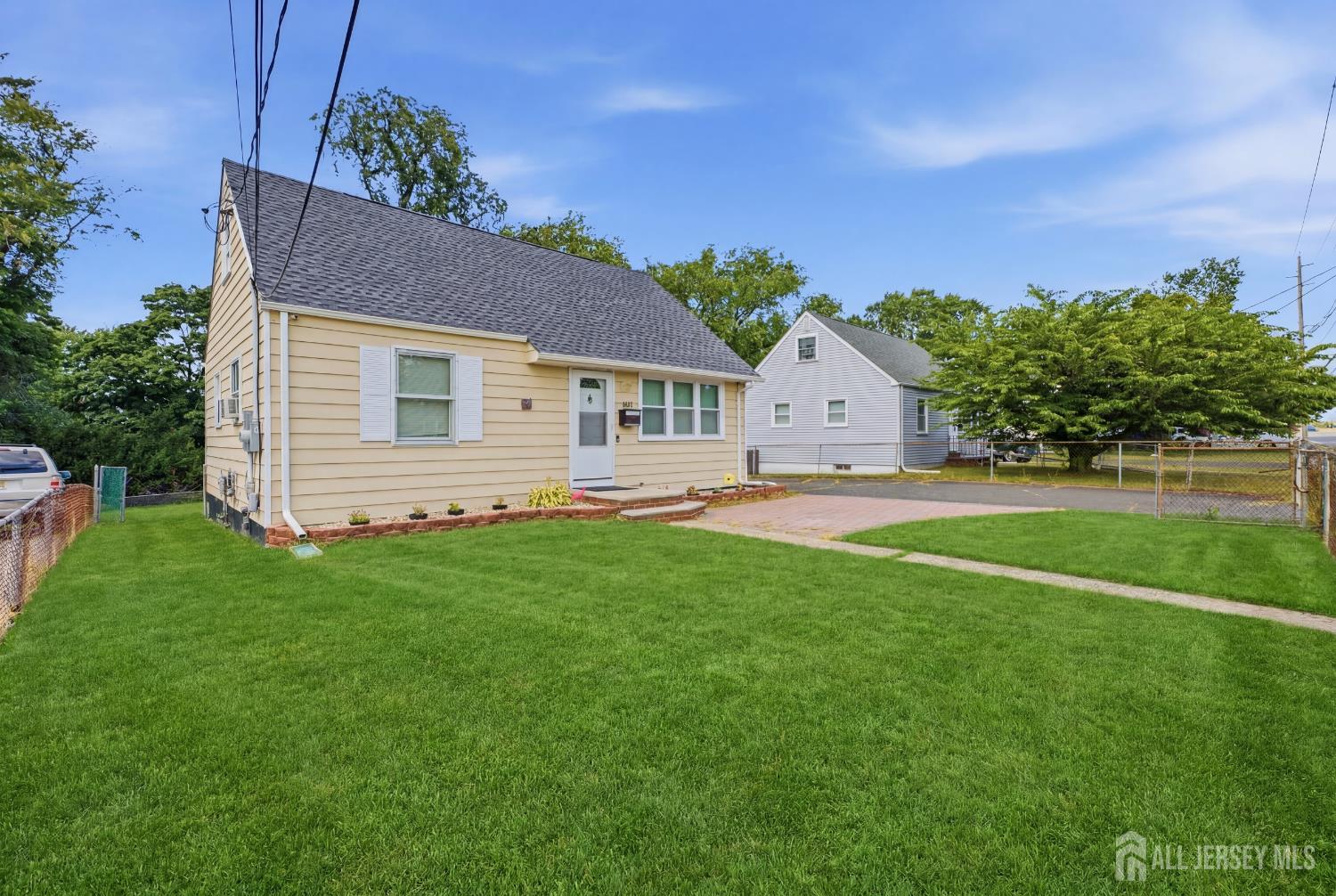 2697 Woodbridge Avenue Image 1