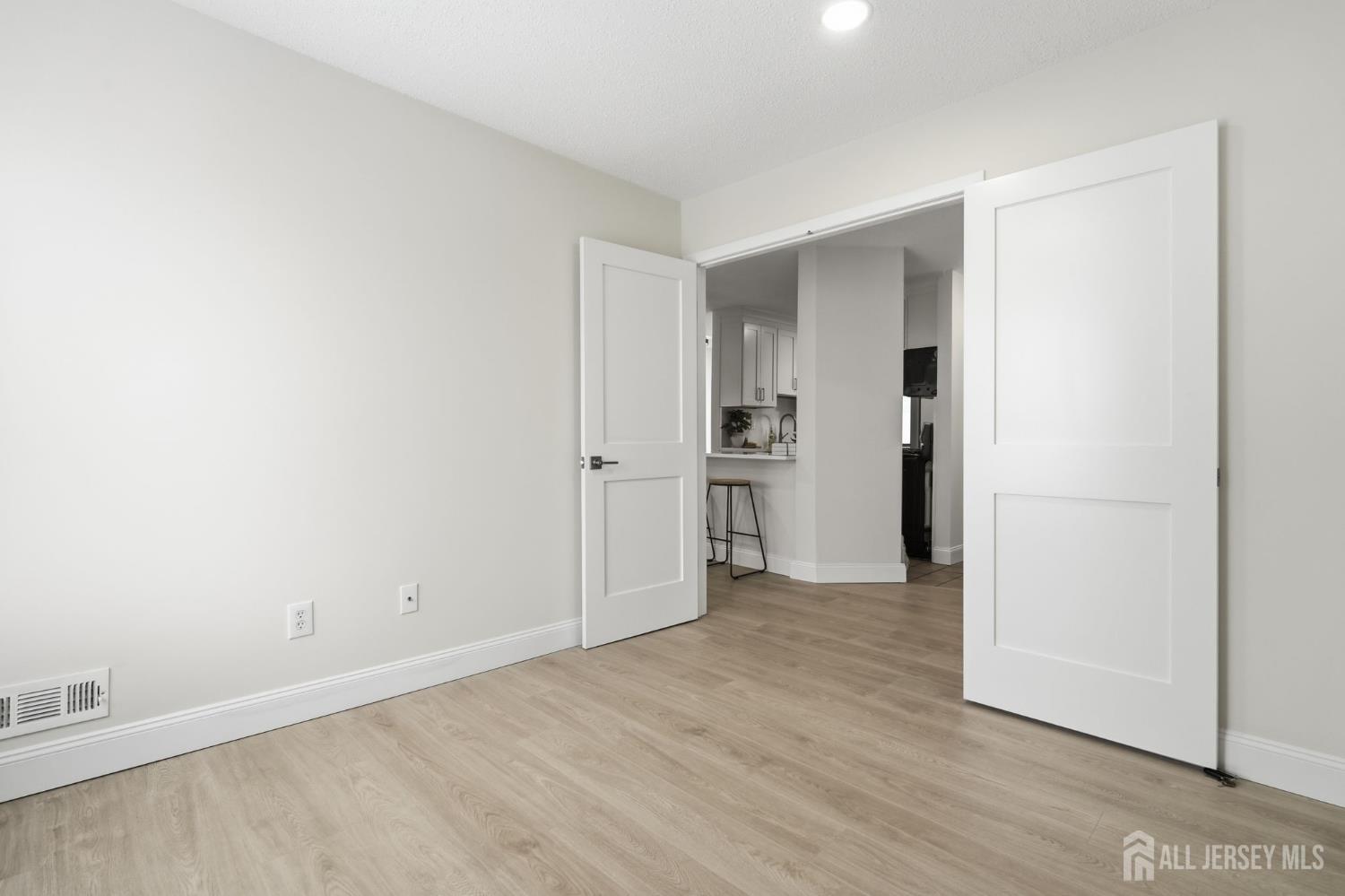 93 Gate House Lane, Edison, NJ, 08820 image 26
