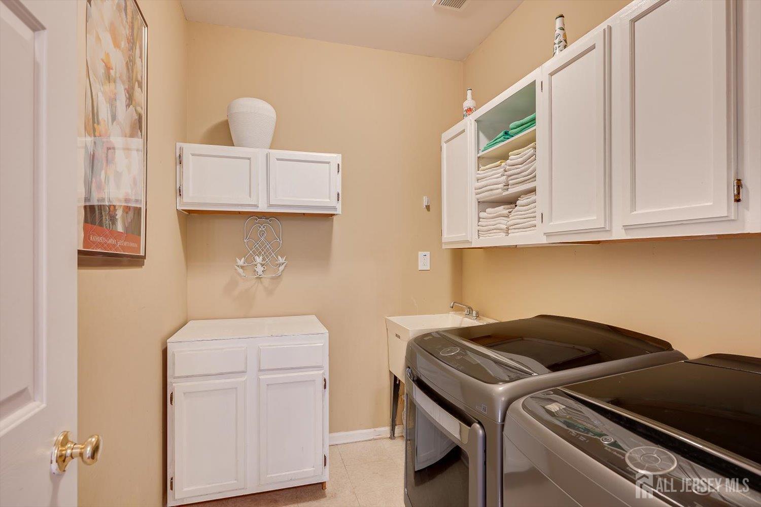2 Devon Drive, East Brunswick, NJ, 08816 image 23