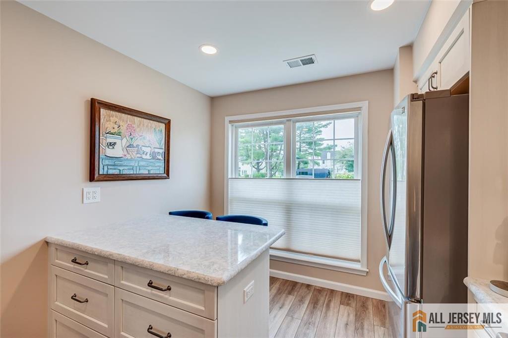 254 Teasdale Place Image 3