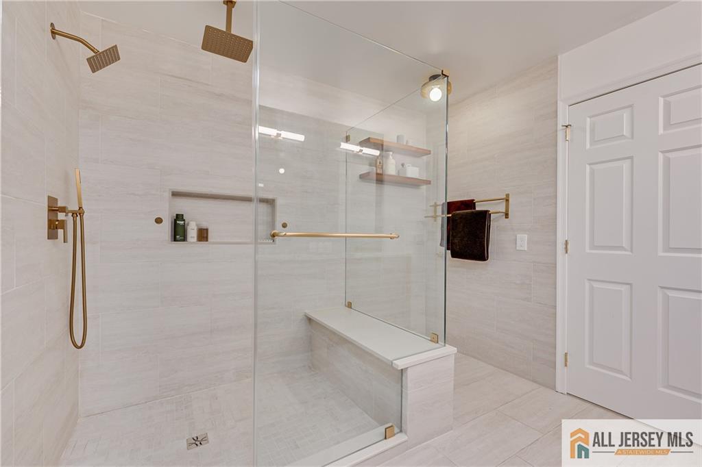403 Somerset Court, South Brunswick, NJ, 08540 image 25