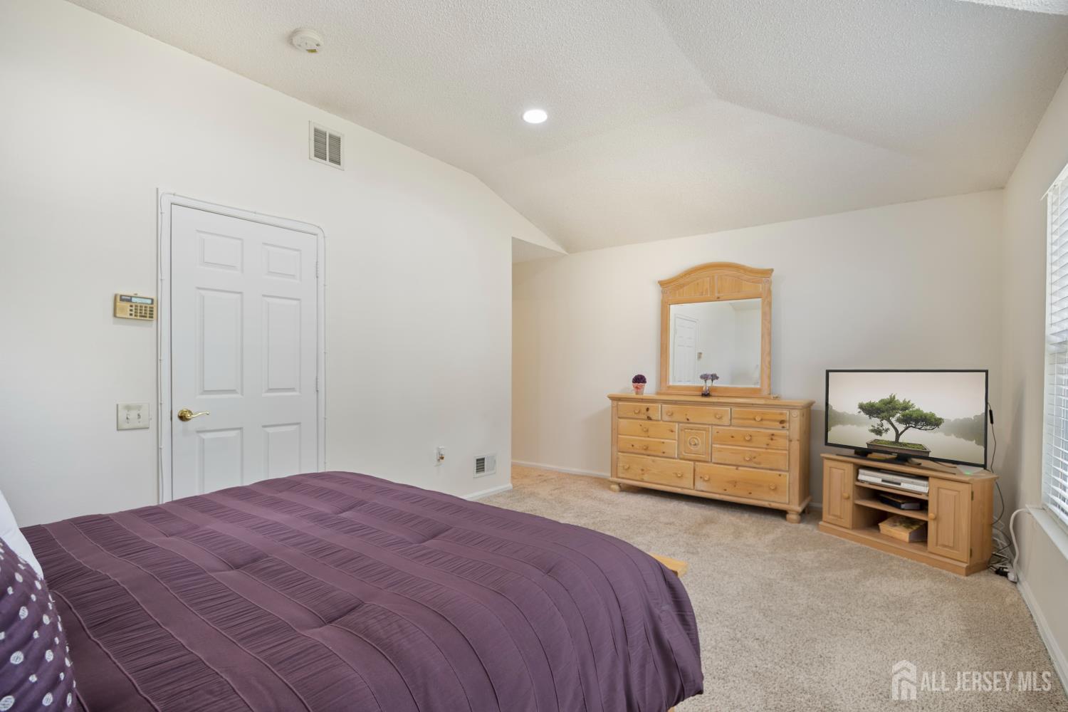 212 N Pondview Boulevard, Monroe, NJ, 08831 image 23