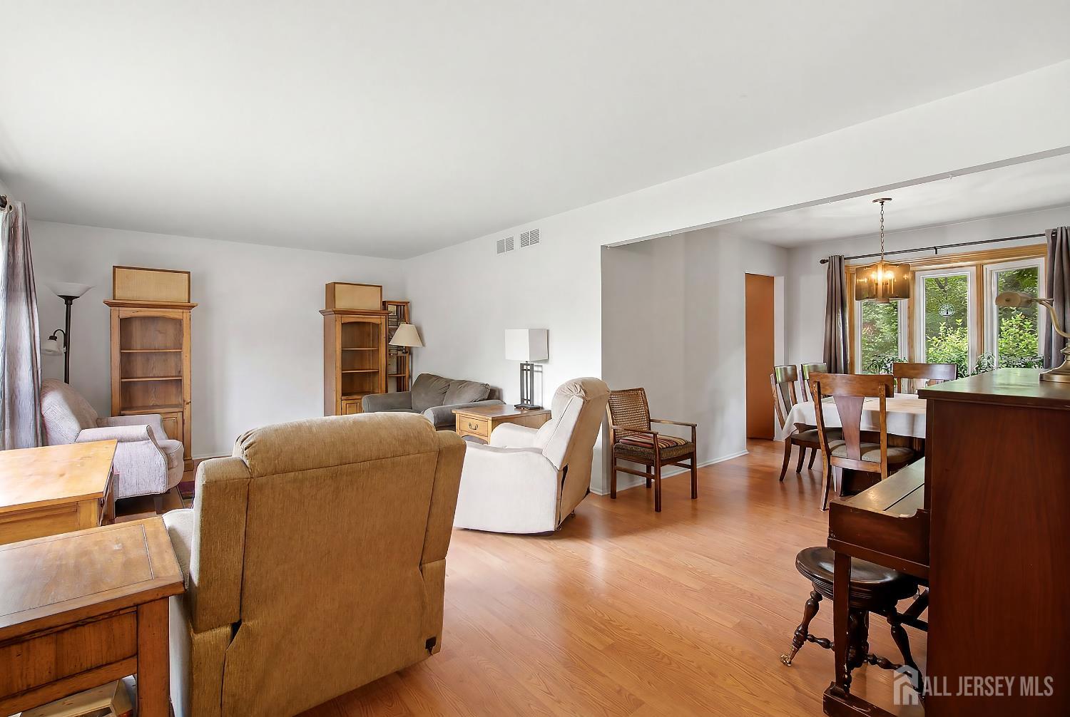 39 McFadden Drive Image 3