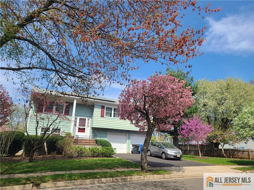 8 Windy Hill Road Image 1