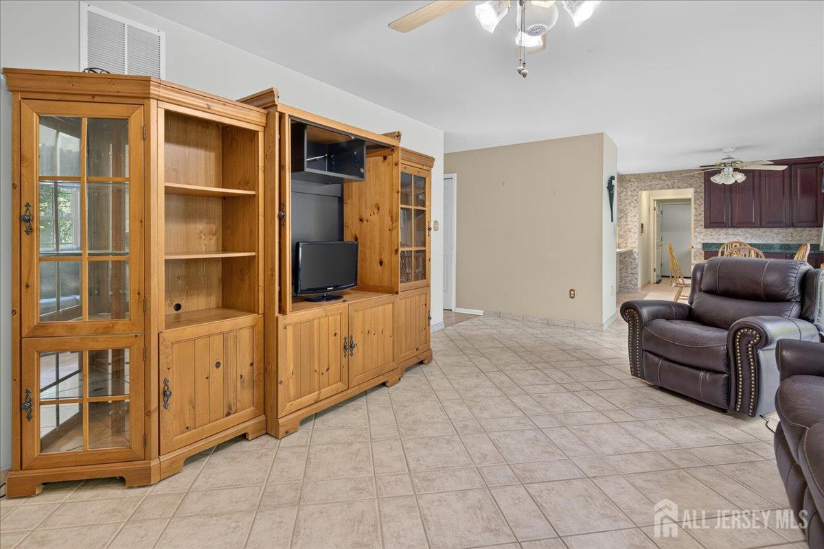 1 Dutchess Lane, South Brunswick, NJ, 08810 image 40