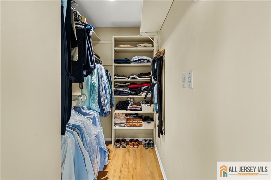 6 Limoli Court, Edison, NJ, 08820 image 26