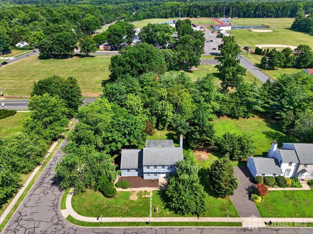 1 Dutchess Lane Image 4