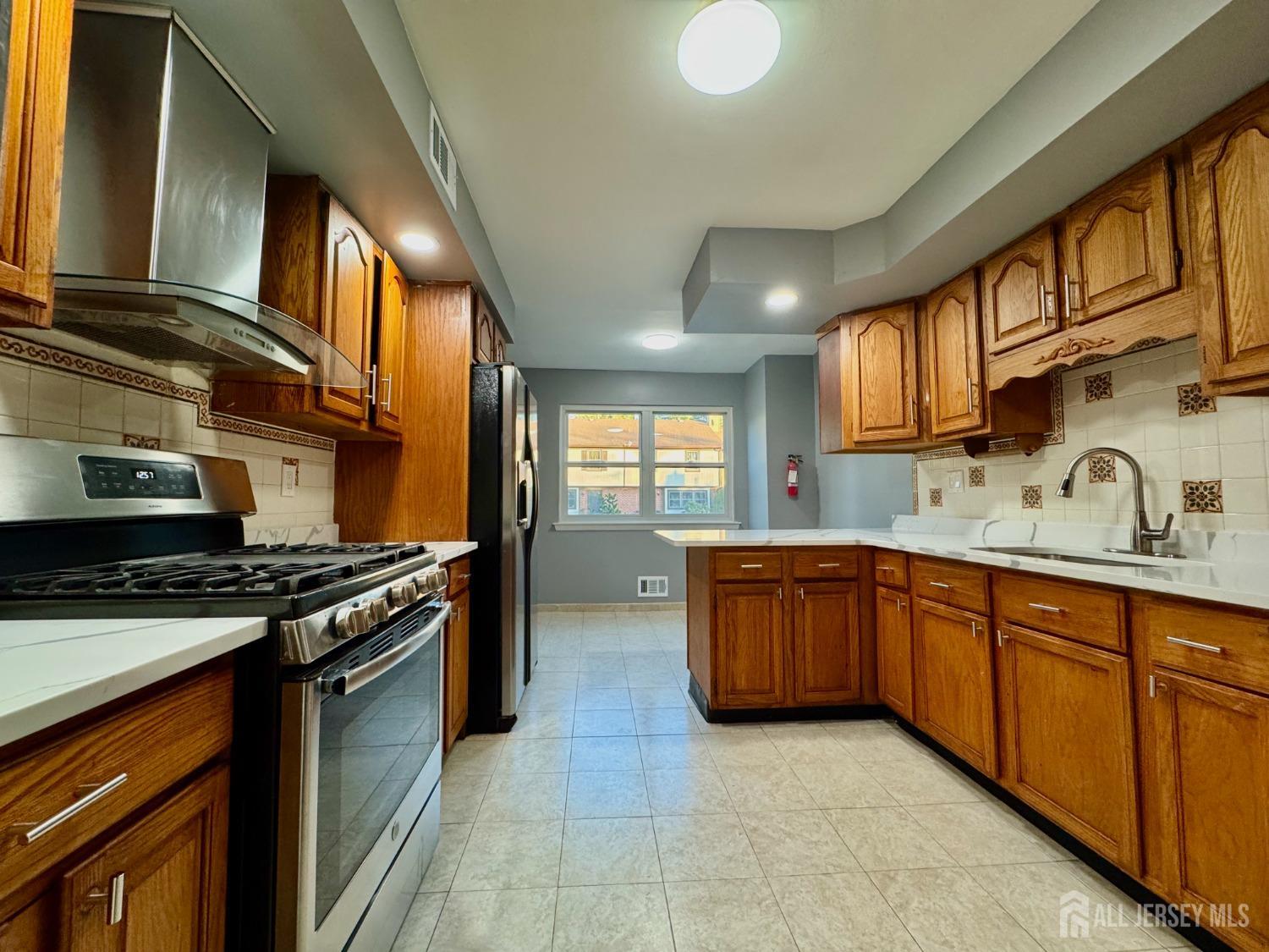 1308 Merrywood Drive, Edison, NJ, 08817 image 17