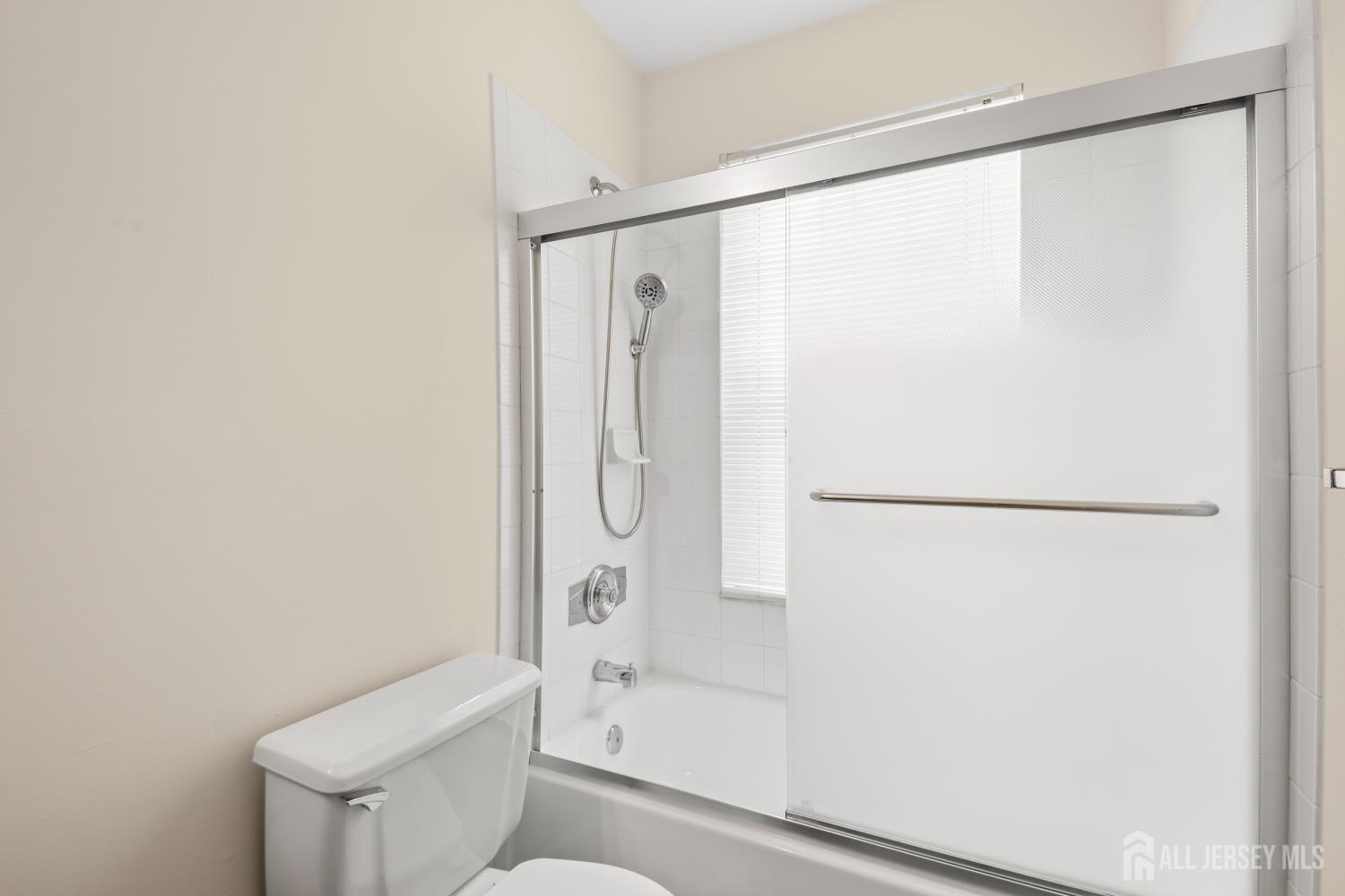 1403 Plymouth Road, North Brunswick, NJ, 08902 image 16