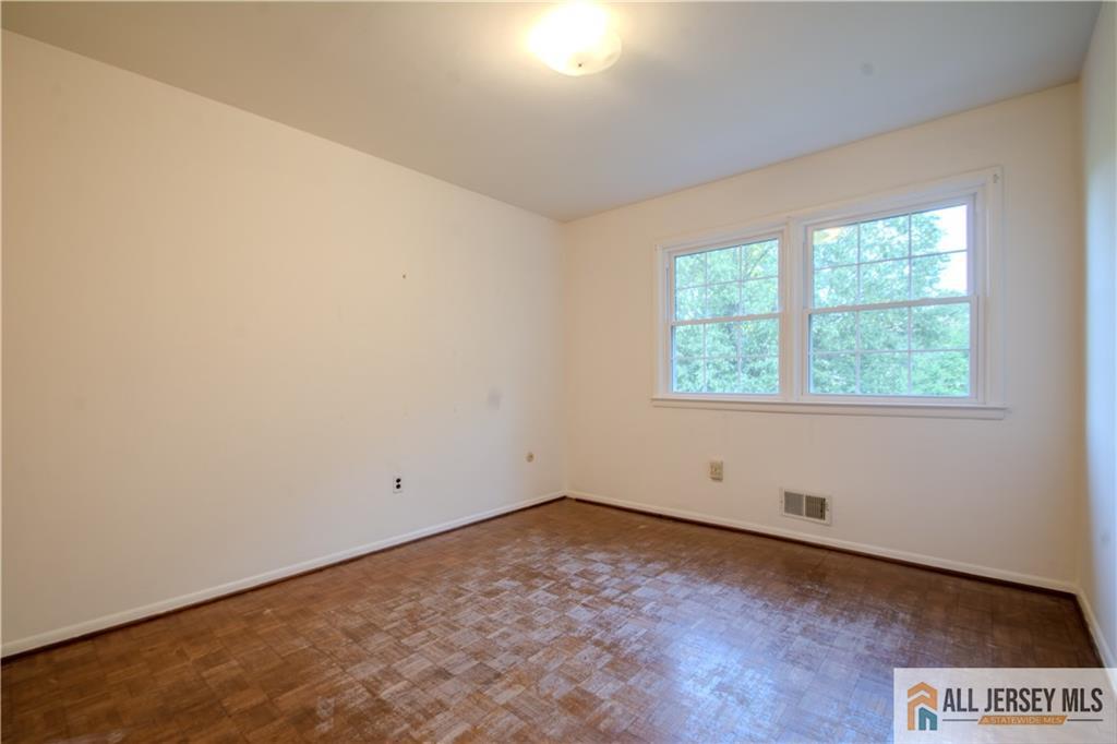 8 Windy Hill Road, Metuchen, NJ, 08840 image 25