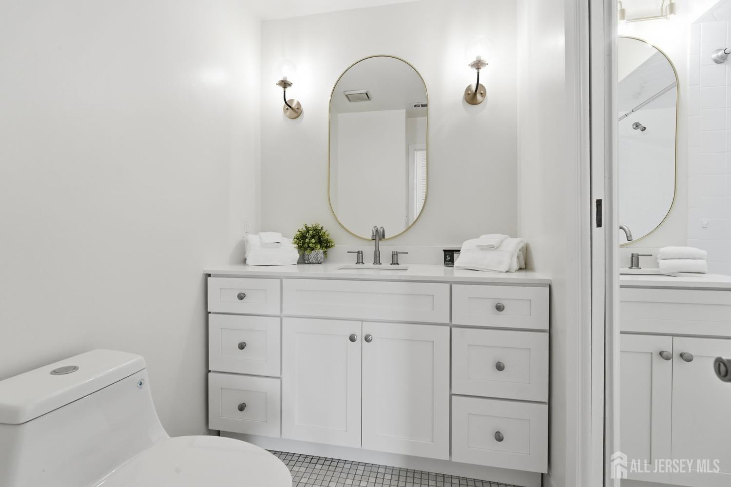 93 Gate House Lane, Edison, NJ, 08820 image 22