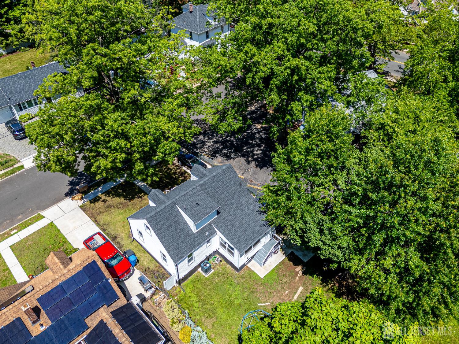 34 James Place Image 1