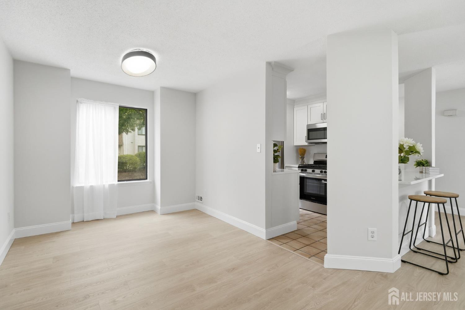 93 Gate House Lane, Edison, NJ, 08820 image 11