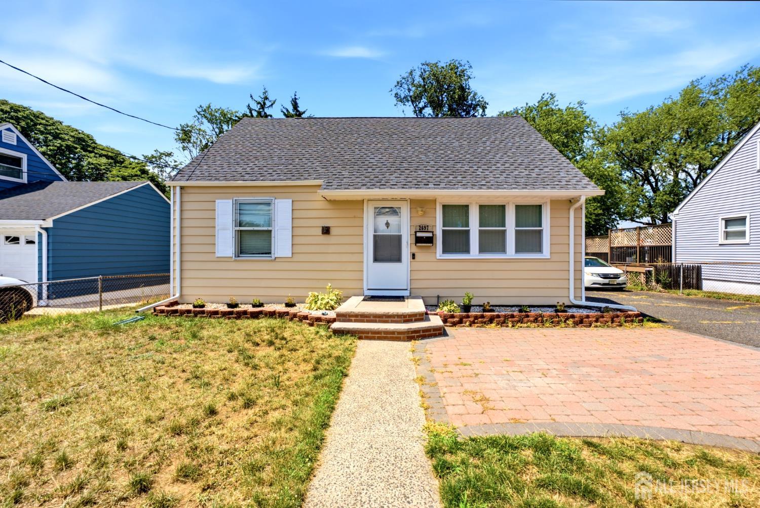 2697 Woodbridge Avenue Image 2