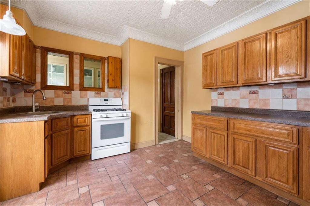 644 East 24th Street, Brooklyn, New York, 11210 image 9