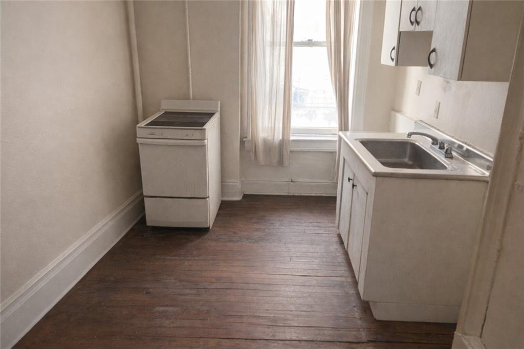 605 41st Street E Image 2