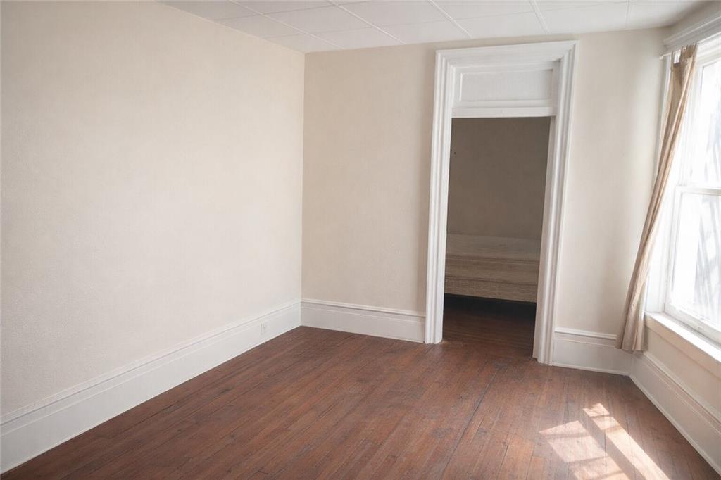 605 41st Street E Image 4