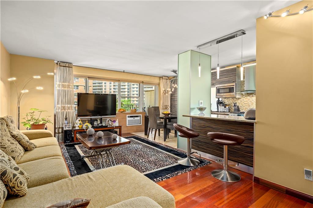 2940 West 5th Street 5C Image 1