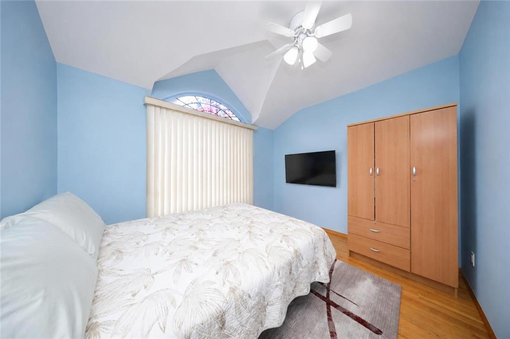 104 linwood Avenue, Brooklyn, New York, 10305 image 12